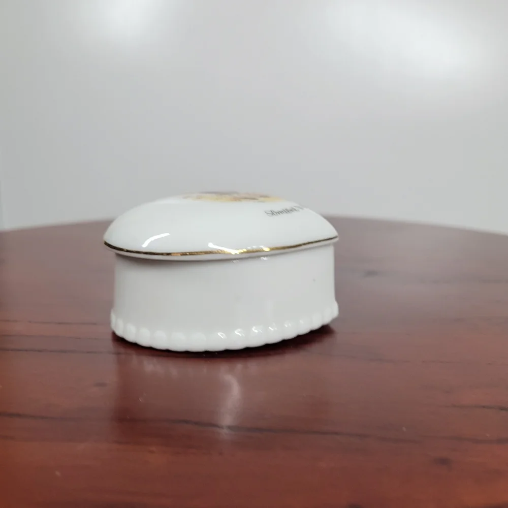Holly Hobbie Heart Shaped Trinket Box Happiness Is Someone To Care For Vtg 1970s